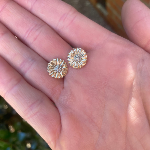Mixed metal flower studs