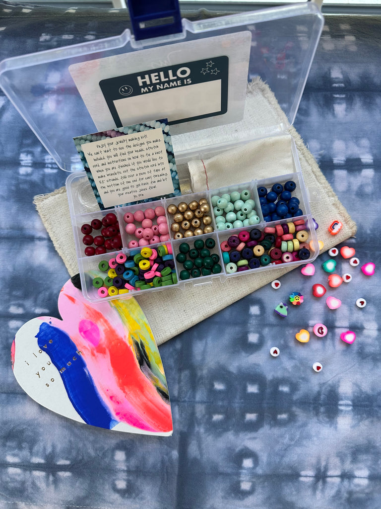 Kid’s Jewelry Making Kit (and free bracelet)