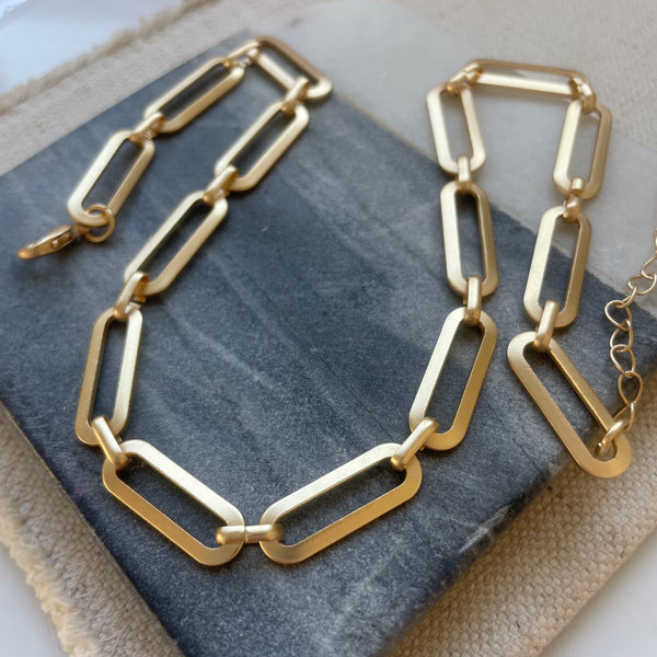 Oval Gold Link Necklace