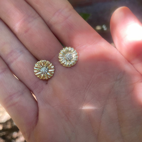 Mixed metal flower studs
