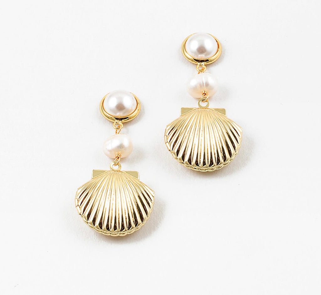 Gold and Freshwater Pearl Seashells